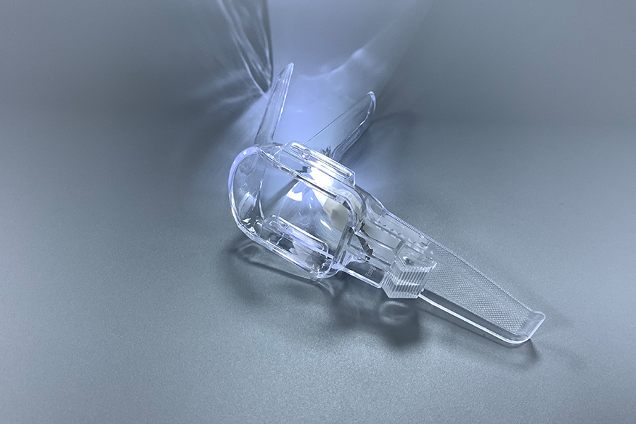 Espéculo vaginal iluminado descartável